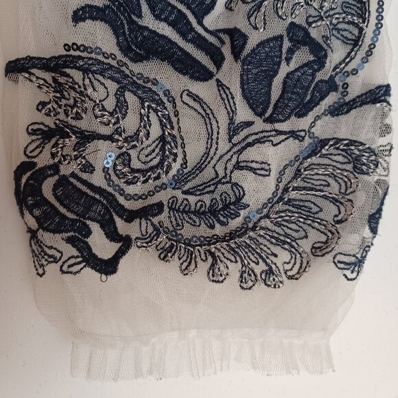 Women's V Cristina White Sheer w/white lining & blue floral embroidery Boho Med - Picture 9 of 9